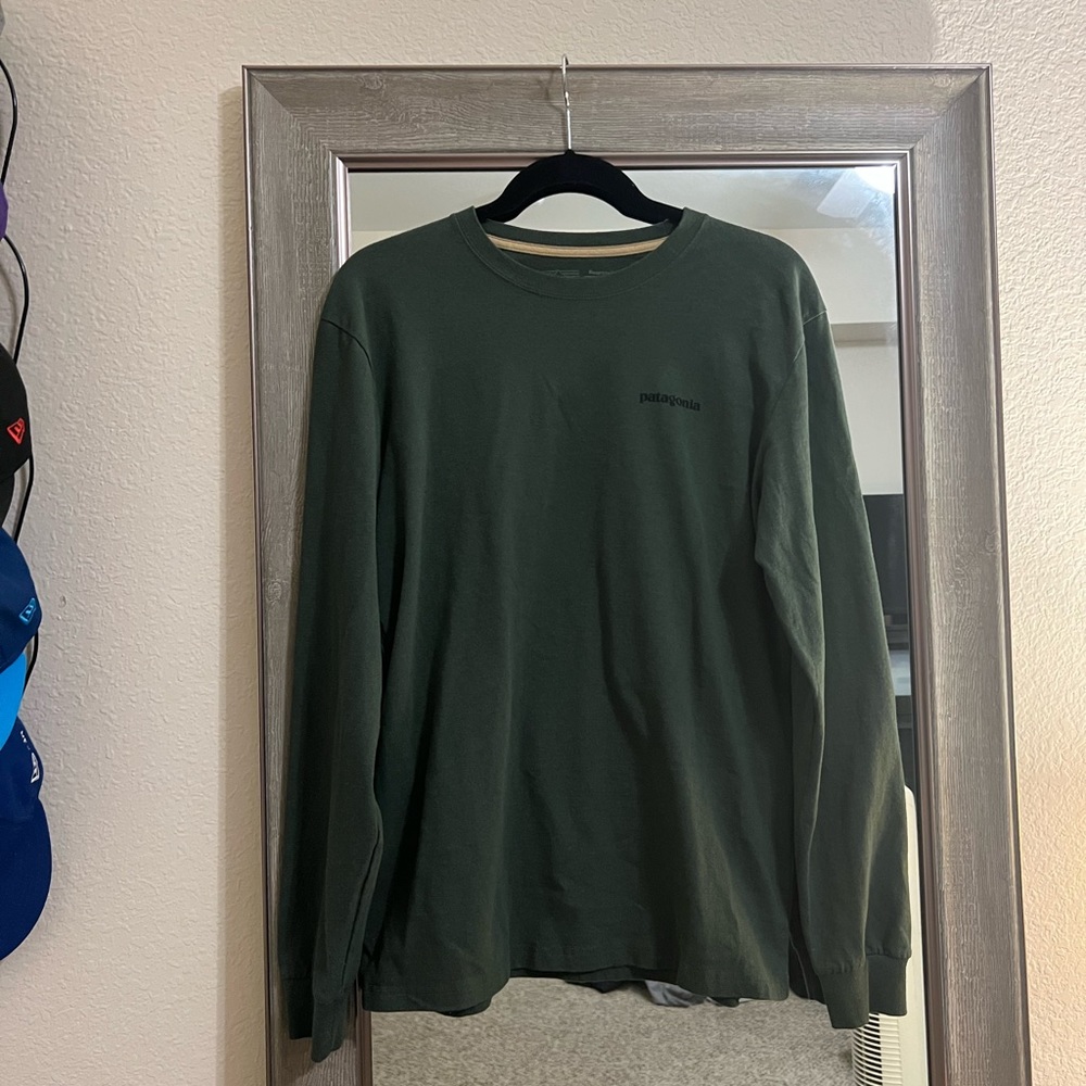 Men’s Patagonia Green Long Sleeve Shirt
